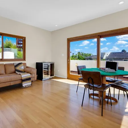 Pacific Views Retreat - Rooftop Deck, Game Room, Fire Pit & Cozy Backyard!